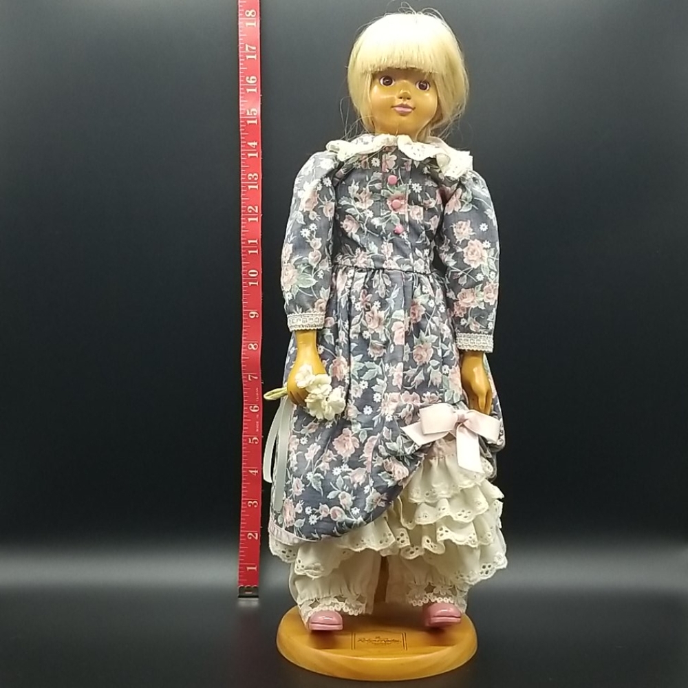 Robert Raikes Originals Hand Carved Wooden Doll "Claire" - Picture 7 of 11